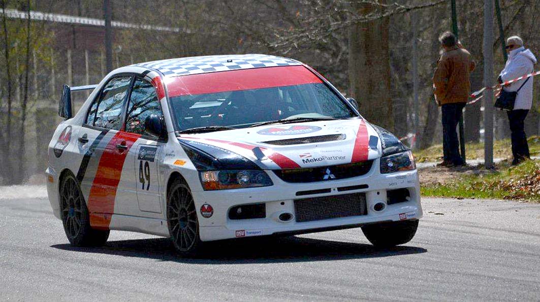 Efter seks heat på den otte kilometer lange sprintbane i Hässleholm sluttede Tim Svanholt og Carina Møller med deres Mitsubishi Lancer på en samlet femteplads